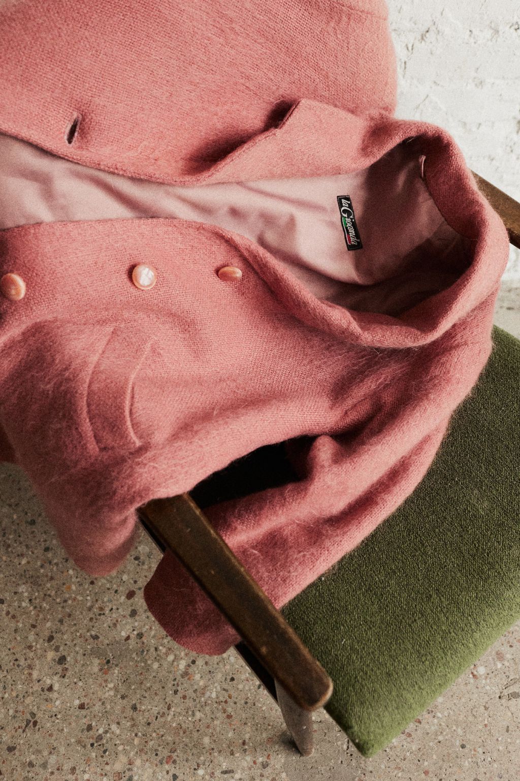 Różowy płaszcz vintage