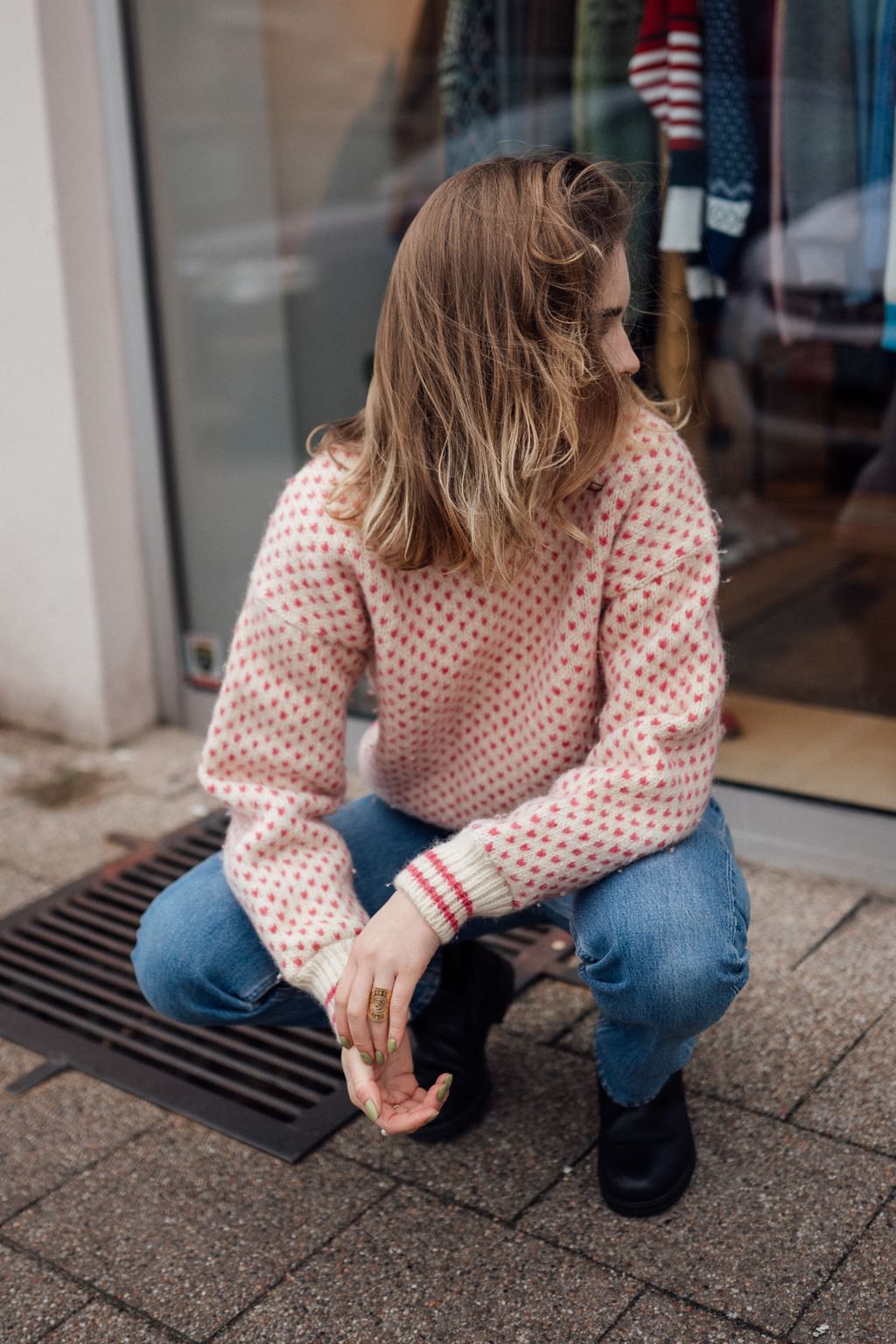 Rózowo- biały wełniany sweter M